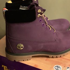NBA Timberland Lakers never worn purple boots